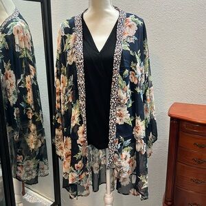 Brand new band of gypsies share floral kimono